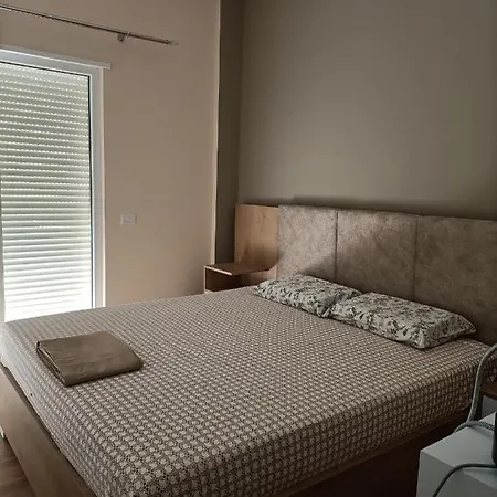 Apartment Alvaros Lake Tirana
